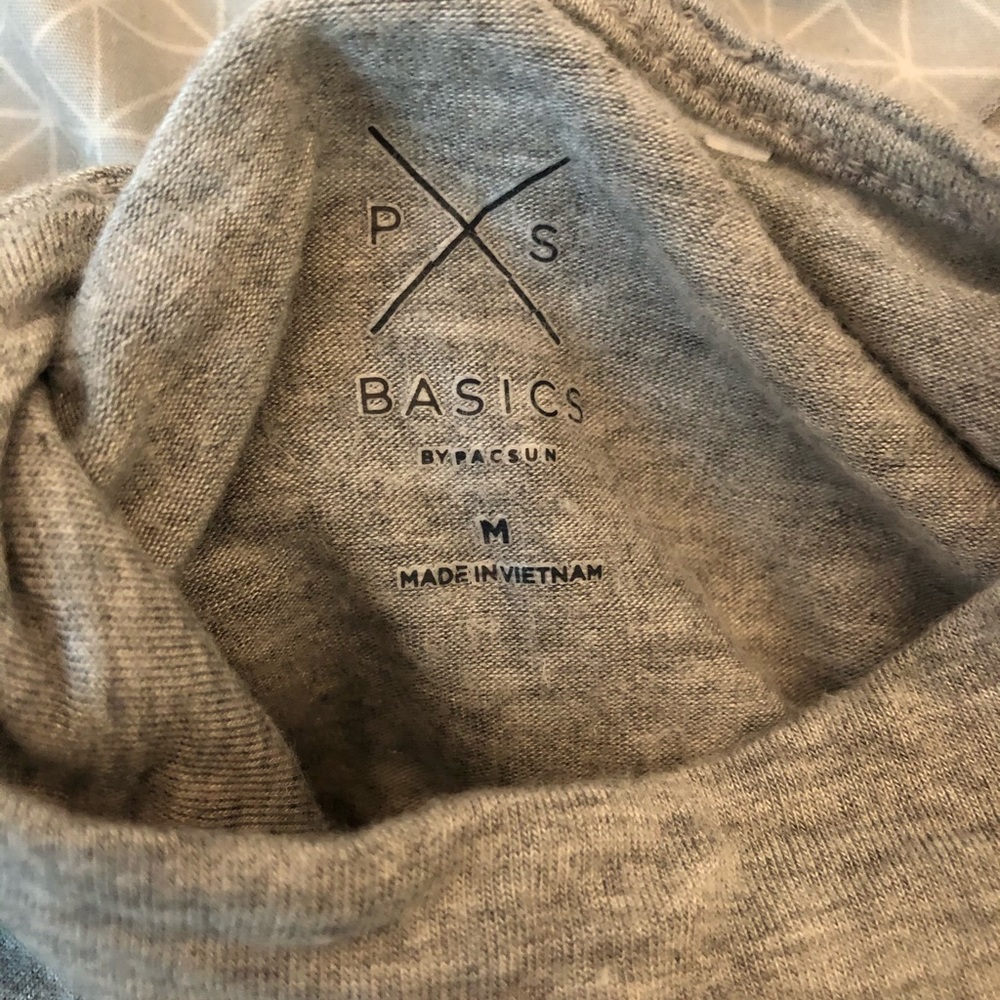 PacSun Basic Tank - Picture 2 of 2
